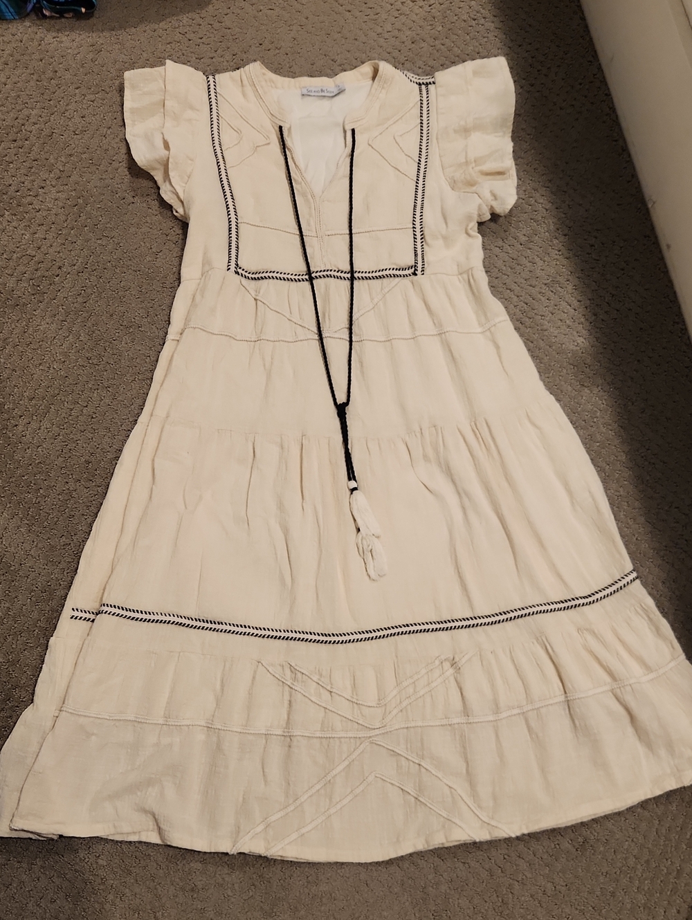 See and Be Seen Cream Blanket Stitch Tiered Boho Dress.$74 Small